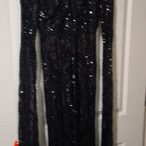 Fashion Nova Sequined Maxi Gown Black Size- L. Worn once.